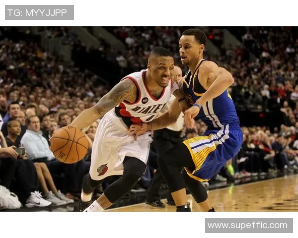 勇士与开拓者激战12月28日NBA赛场精彩对决全景回顾